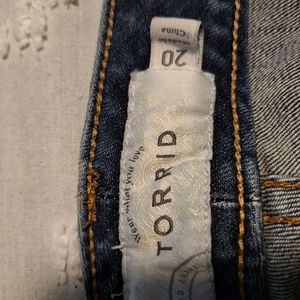 Torrid distressed jeans size 20
